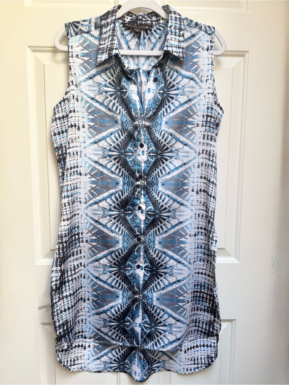 Mushka by Sienna Rose Long Western blue black white Button Sleeveless Tunic Med